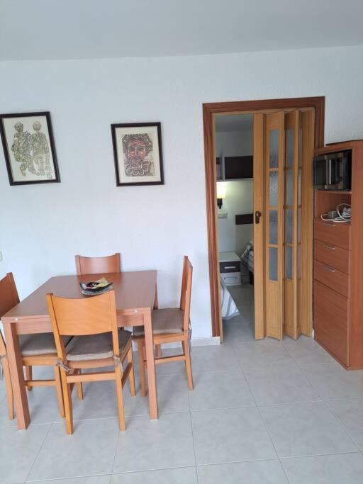 Holiday Center Apartamento Vistas Mar, Acceso Directo Playa Y Piscina Ρόζες Εξωτερικό φωτογραφία