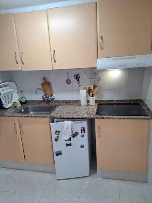 Holiday Center Apartamento Vistas Mar, Acceso Directo Playa Y Piscina Ρόζες Εξωτερικό φωτογραφία