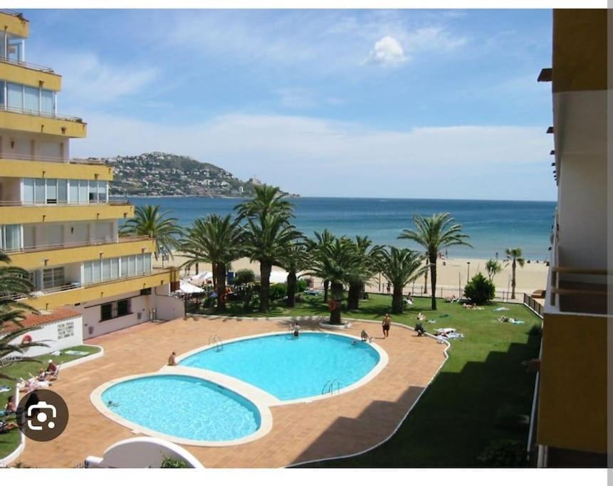 Holiday Center Apartamento Vistas Mar, Acceso Directo Playa Y Piscina Ρόζες Εξωτερικό φωτογραφία